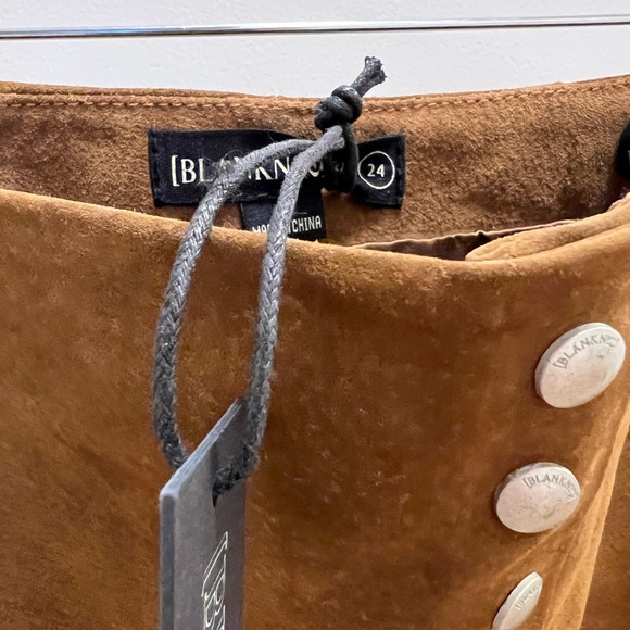 NWT Blank NYC 100% Suede Leather Button Down Mini Skirt - Picture 7 of 10